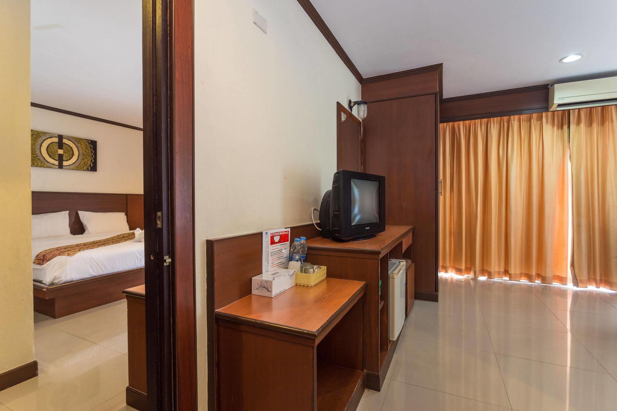Sharaya Patong Hotel Esterno foto
