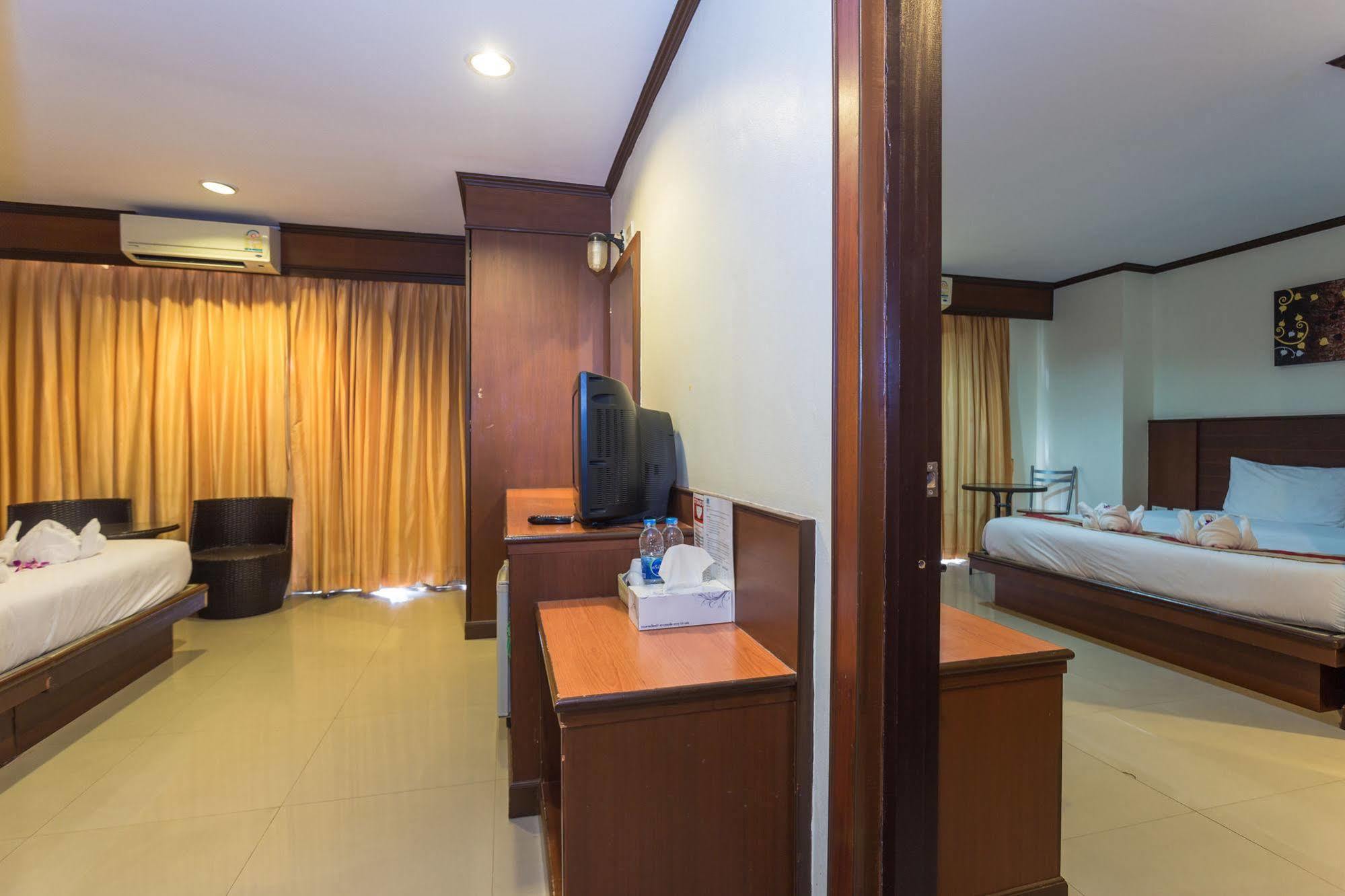 Sharaya Patong Hotel Esterno foto
